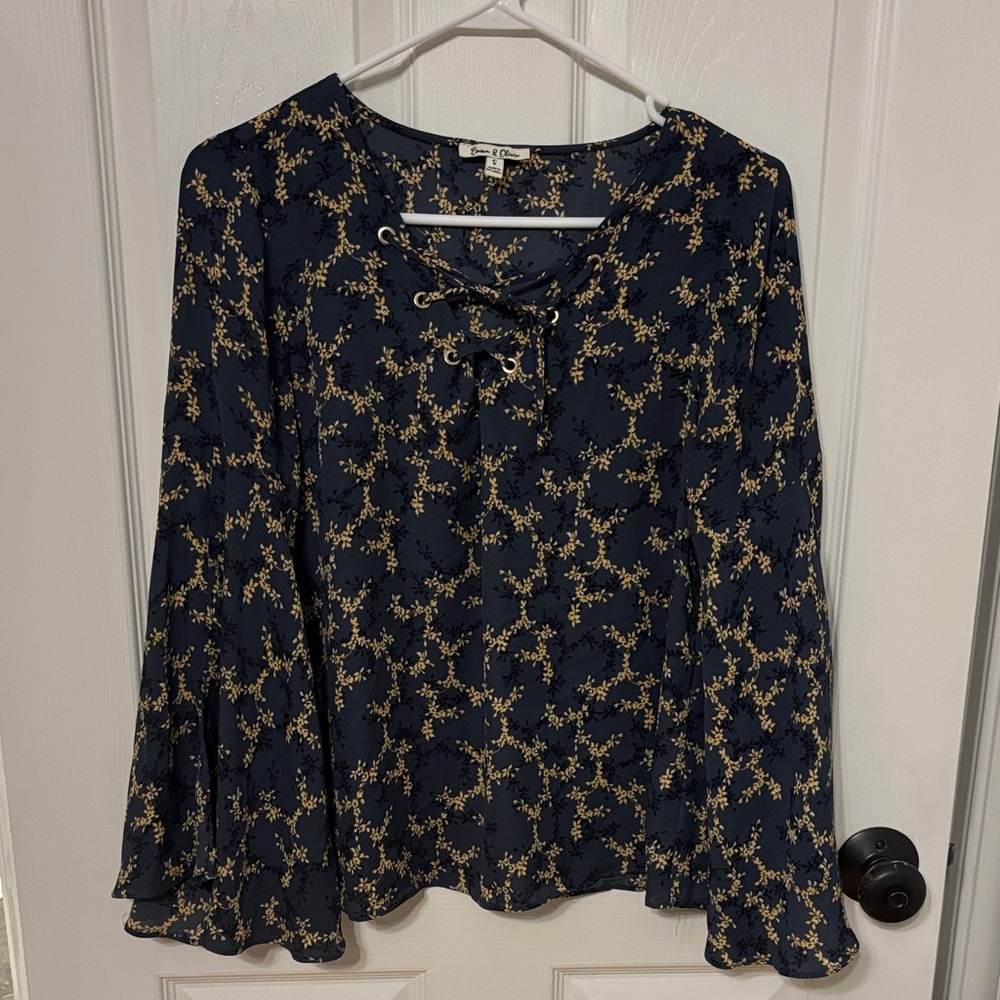 Bell Sleeve Floral Lace-Up Navy Top